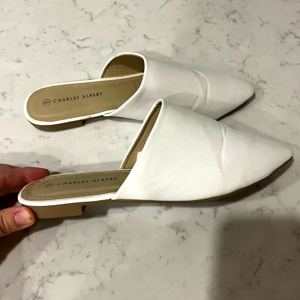 Charles Albert Women mules shoes white size 9